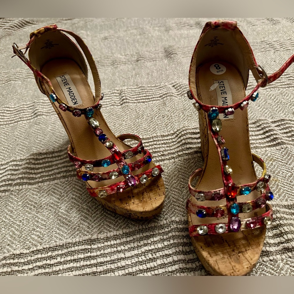 Steve Madden Wedged heals